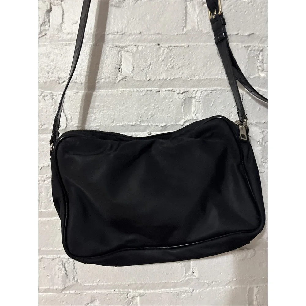 Karl Lagerfeld  Black Purse With Patent Leather‎ Accents